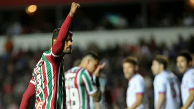 O esp&iacute;rito guerreiro de Gum rendeu uma noite inesquec&iacute;vel aos tricolores no Parque Central