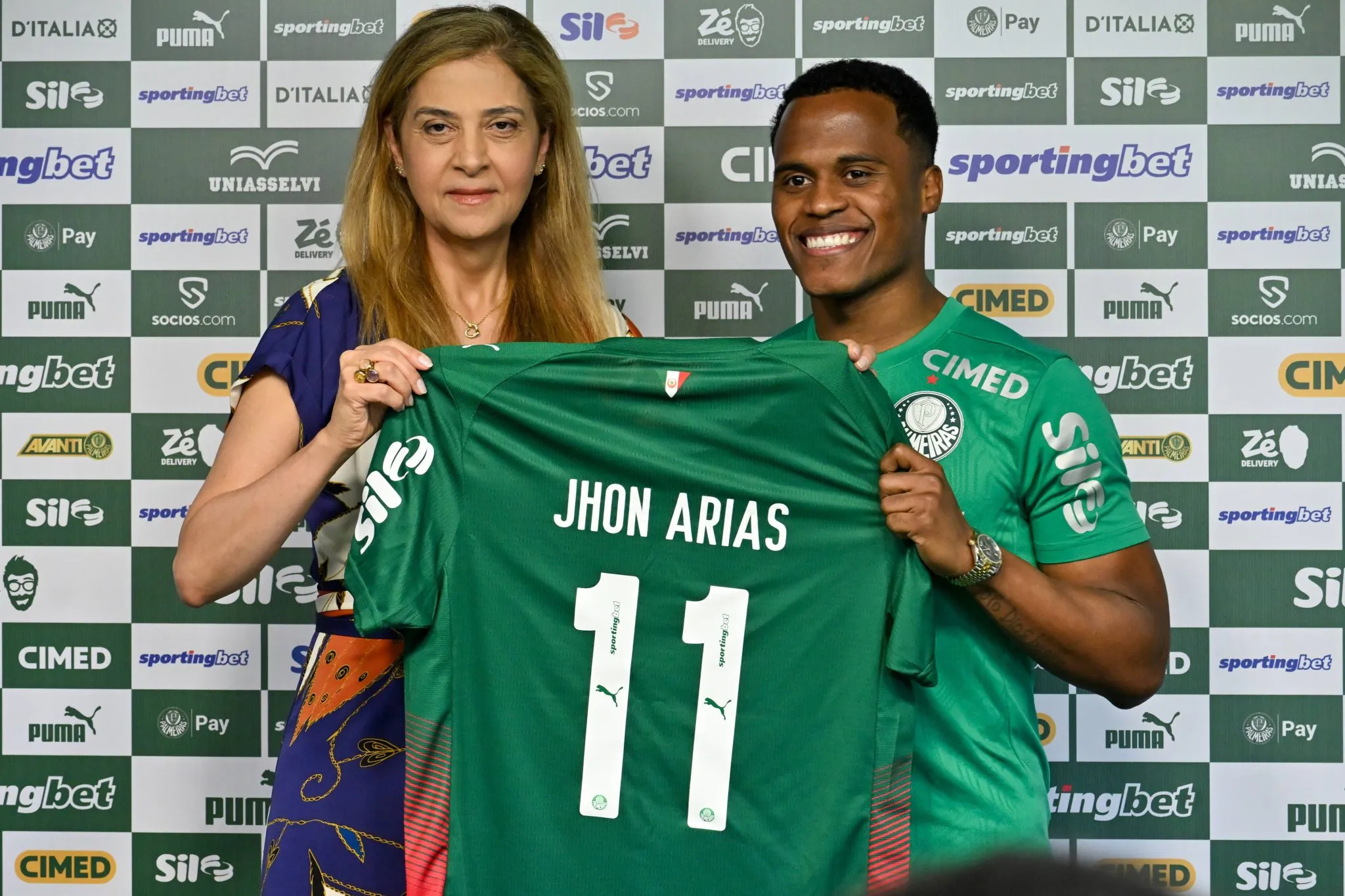 Jhon Arias durante sua apresenta&ccedil;&atilde;o no Palmeiras