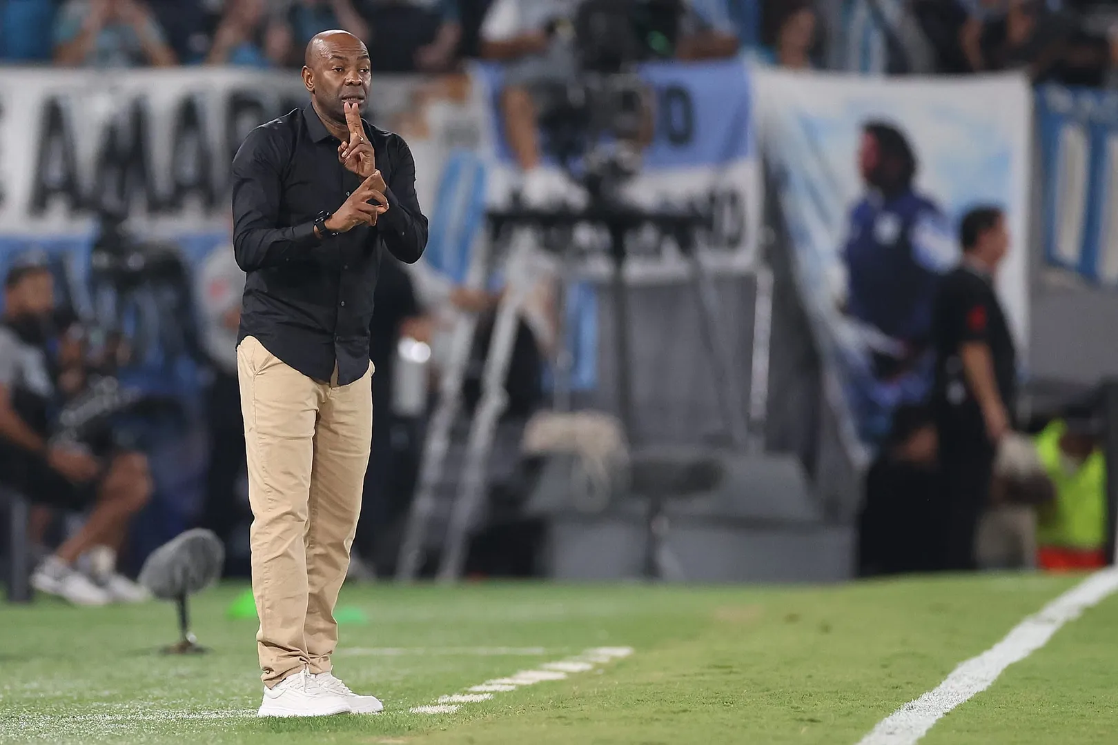 Ca&ccedil;apa est&aacute; na sua segunda passagem como interino do Botafogo (Foto: Vitor Silva/Botafogo)