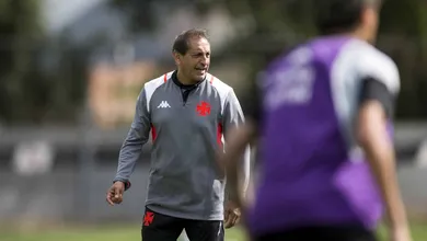 Ram&oacute;n Diaz &eacute; anunciado pelo Vasco e finalmente comandar&aacute; um time no Brasil