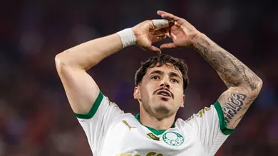 Maur&iacute;cio sofre les&atilde;o e Palmeiras pode ficar sem titular para o restante de 2024