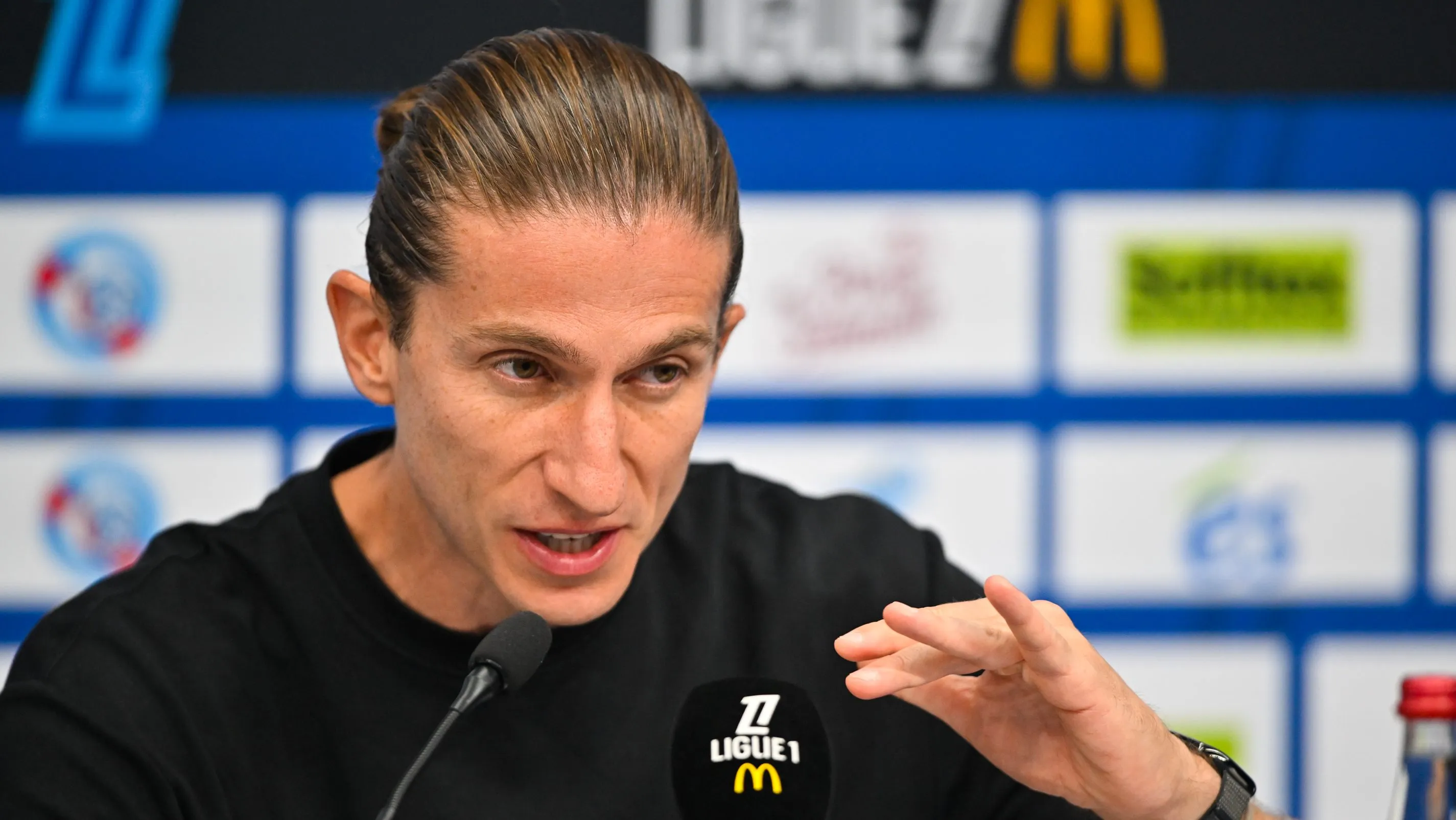 &lsquo;Futebol &eacute; r&aacute;pido&rsquo;: Por que Filipe Lu&iacute;s citou Ronaldinho para fazer alerta no Monaco