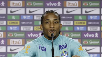 Jo&atilde;o Pedro sabe o que precisa fazer para conquistar Ancelotti e ser o 9 da Sele&ccedil;&atilde;o na Copa