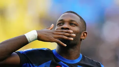 Internazionale marca no fim, e evita derrota em seu &uacute;ltimo jogo em casa na Serie A