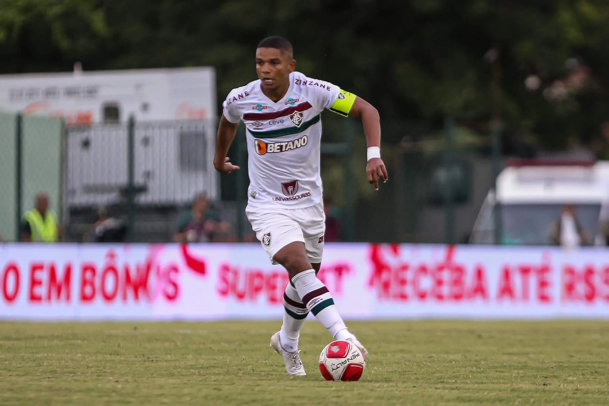 David Braz recusa propostas e deve seguir no Fluminense at&eacute; fim do contrato