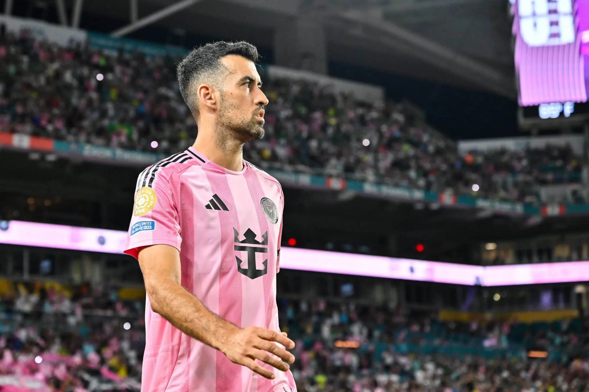 Busquets encaminha aposentadoria e pode ter nova fun&ccedil;&atilde;o no Barcelona