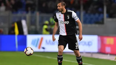 Chiellini sobre mestrado: &ldquo;Quando tive algum tempo livre, pensei: por que ficar s&oacute; no Playstation?&rdquo;