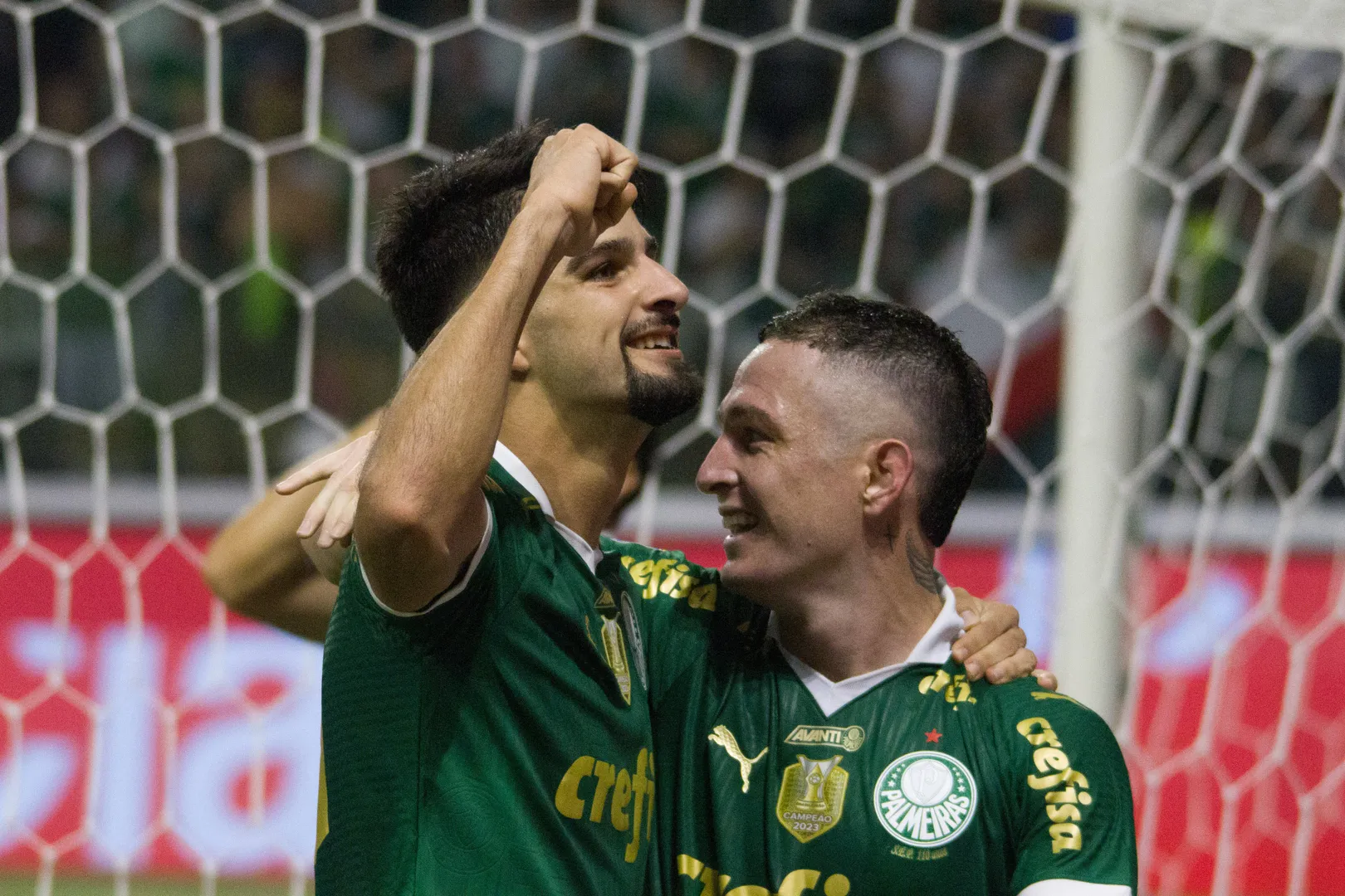 Flaco L&oacute;pez e Anibal Moreno em atua&ccedil;&atilde;o pelo Palmeiras (Foto: IMAGO / Fotoarena)