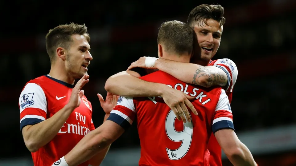 Ao menos pela pr&eacute;via, o Arsenal pode confiar na ta&ccedil;a que n&atilde;o ergue desde 2005