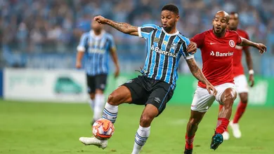 No &ldquo;Gre-Nal dos p&ecirc;naltis&rdquo;, Paulo Victor e Andr&eacute; foram os her&oacute;is definitivos de uma final card&iacute;aca