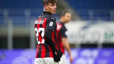 &lsquo;Era Maldini&rsquo; chega ao fim no Milan ap&oacute;s 70 anos