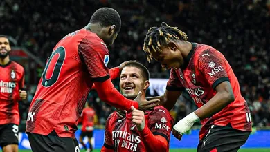 Quem n&atilde;o faz, toma: Milan ensina regra mais b&aacute;sica do futebol em vit&oacute;ria sobre Frosinone na Serie A