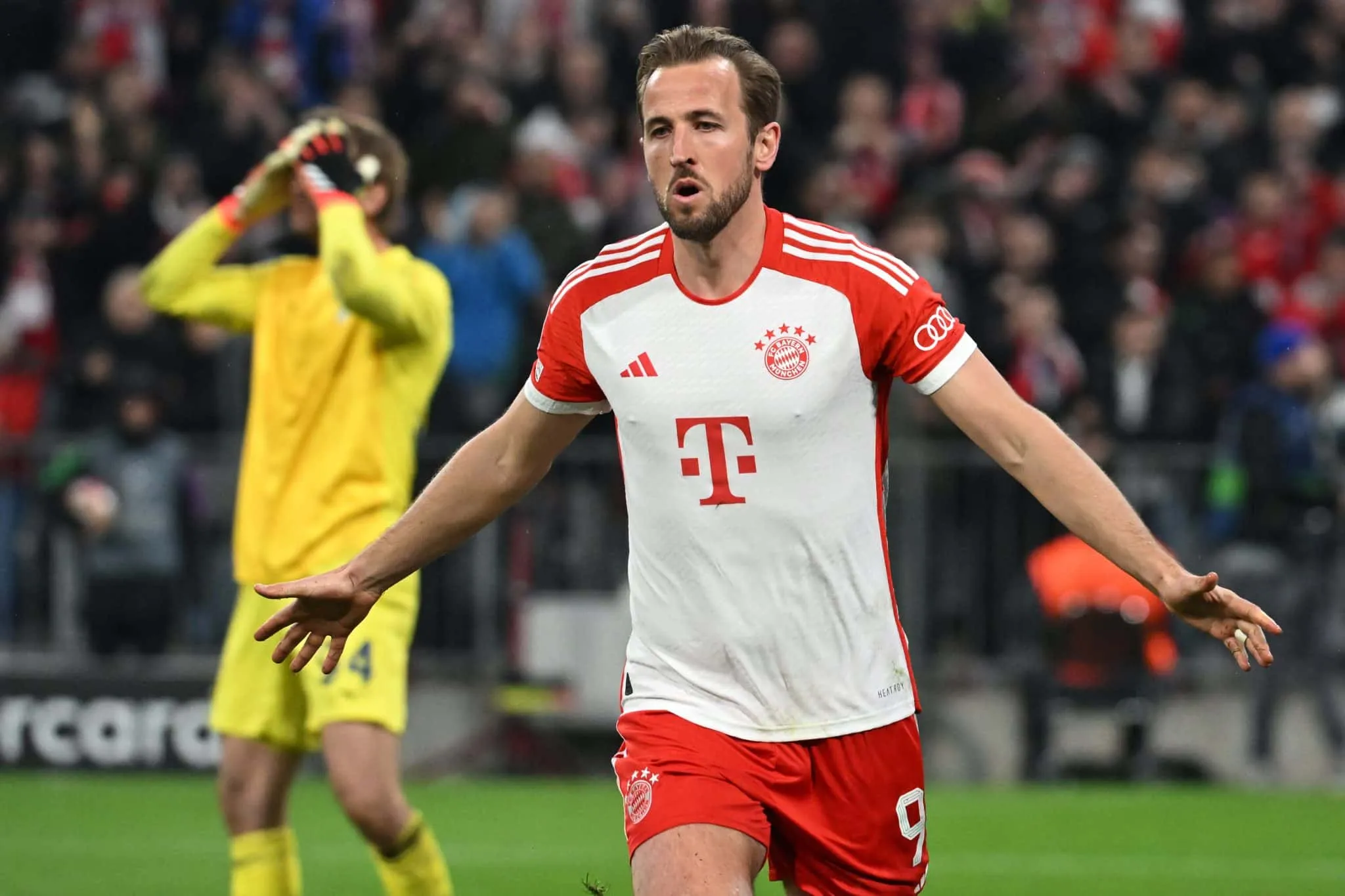 Bayern relembra tempos de rolo compressor para eliminar Lazio e se classificar na Champions