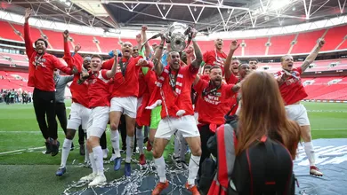 Clube da Classe de 1992, Salford City mant&eacute;m ascens&atilde;o mete&oacute;rica e chega &agrave; quarta divis&atilde;o