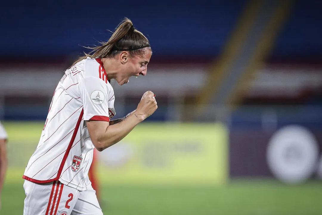 Roberta superou a depress&atilde;o e hoje ajuda as gurias do Internacional a fazerem hist&oacute;ria na Libertadores