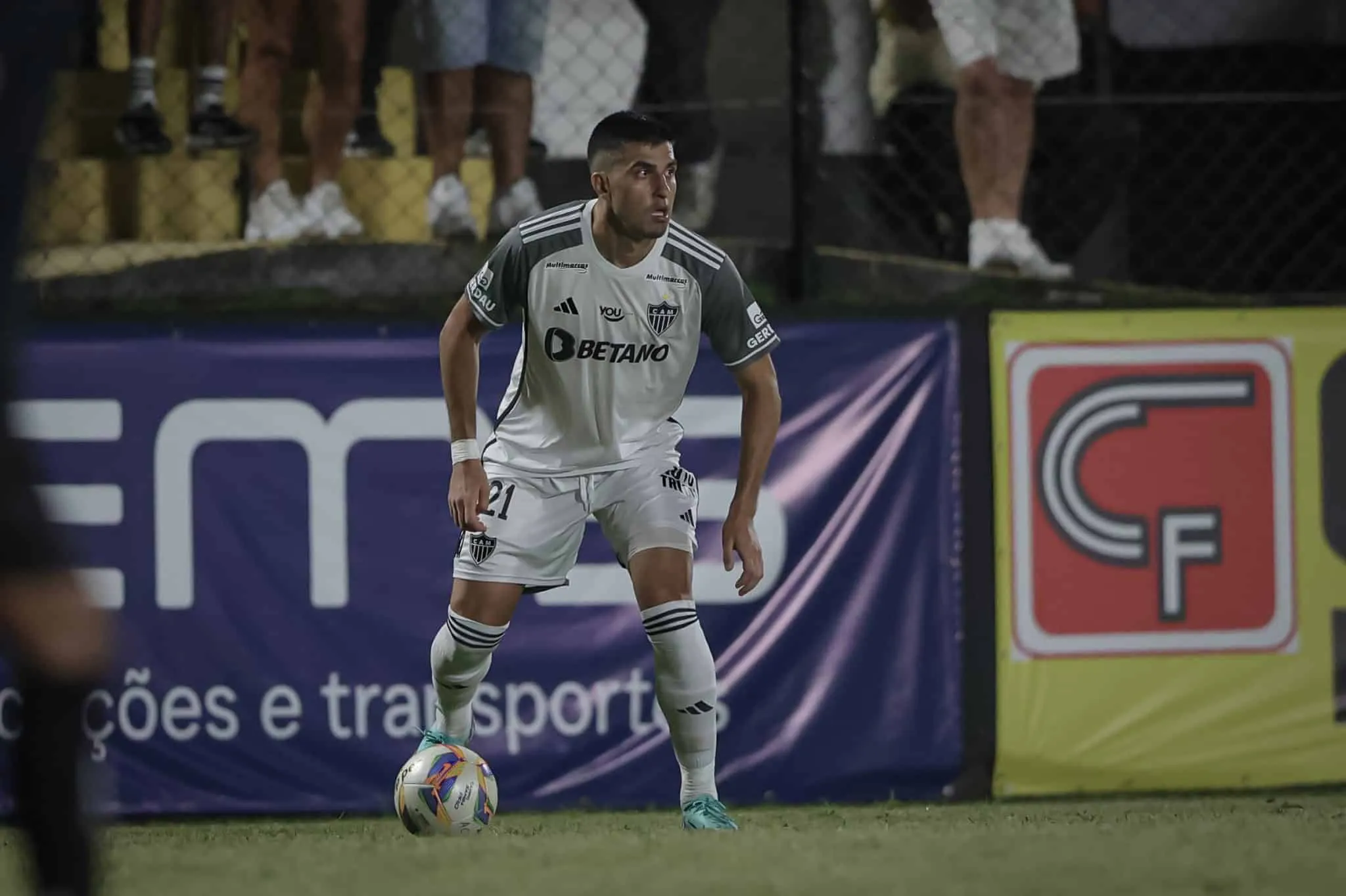 Retorno de Battaglia &eacute; not&iacute;cia boa para o Atl&eacute;tico-MG tanto t&eacute;cnica quanto psicologicamente