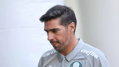 Palmeiras: Abel segue sem refor&ccedil;o, muda discurso em 48 dias e admite usar a base