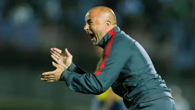 Sampaoli: &ldquo;A melhor vers&atilde;o do futebol se encontra olhando para o passado&rdquo;