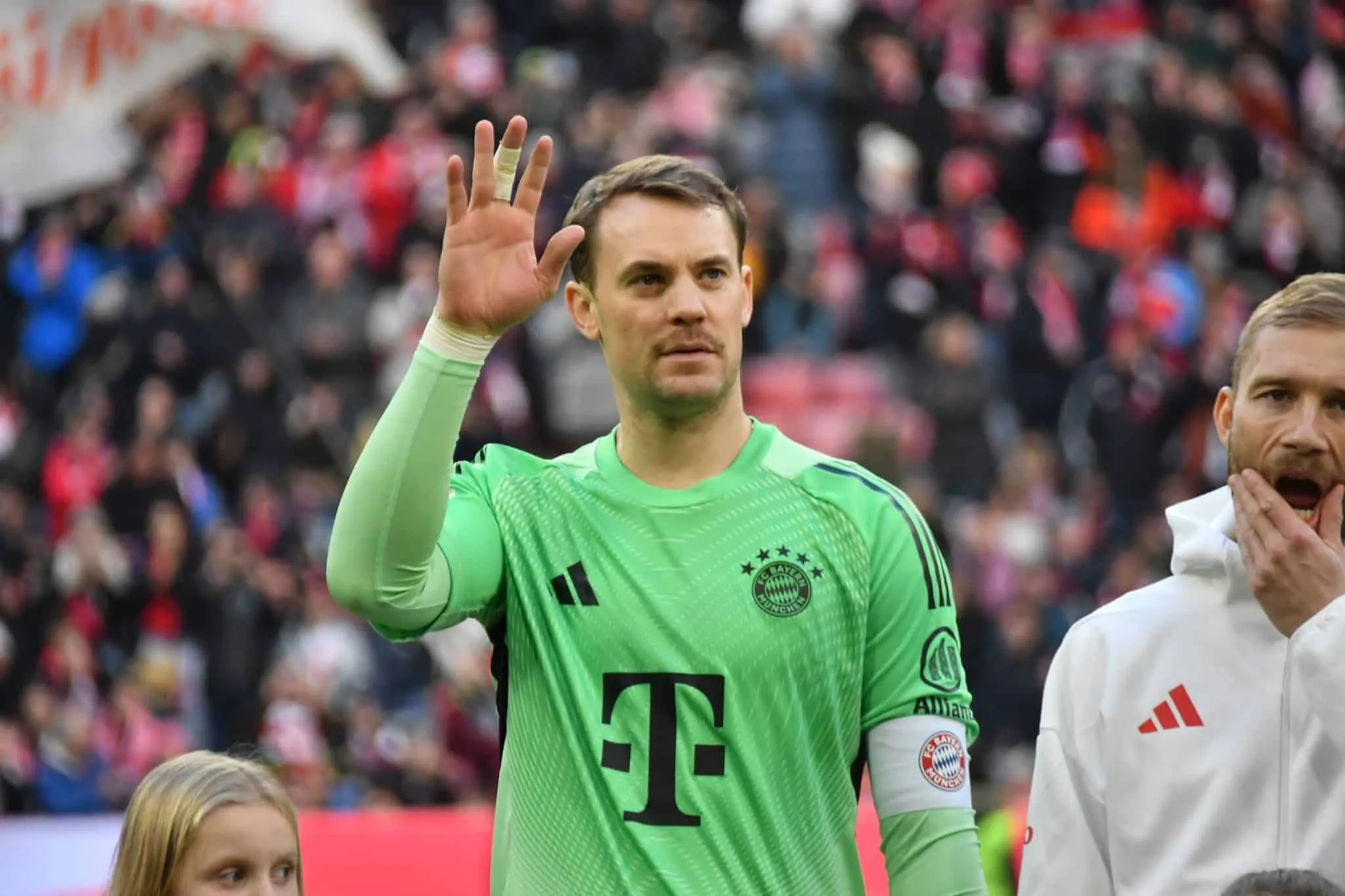 Por que o Bayern de Munique trata o futuro incerto de Neuer com tranquilidade?