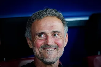 Luis Enrique pede e PSG entra na briga com Liverpool por joia que encanta na Copa do Mundo