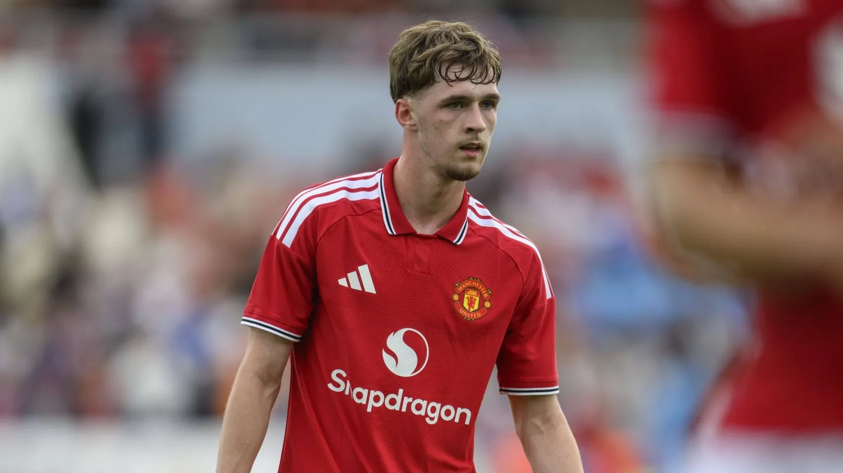 &lsquo;Nepobaby&rsquo; do Manchester United mostra potencial, mas entrega gol contra o Leeds