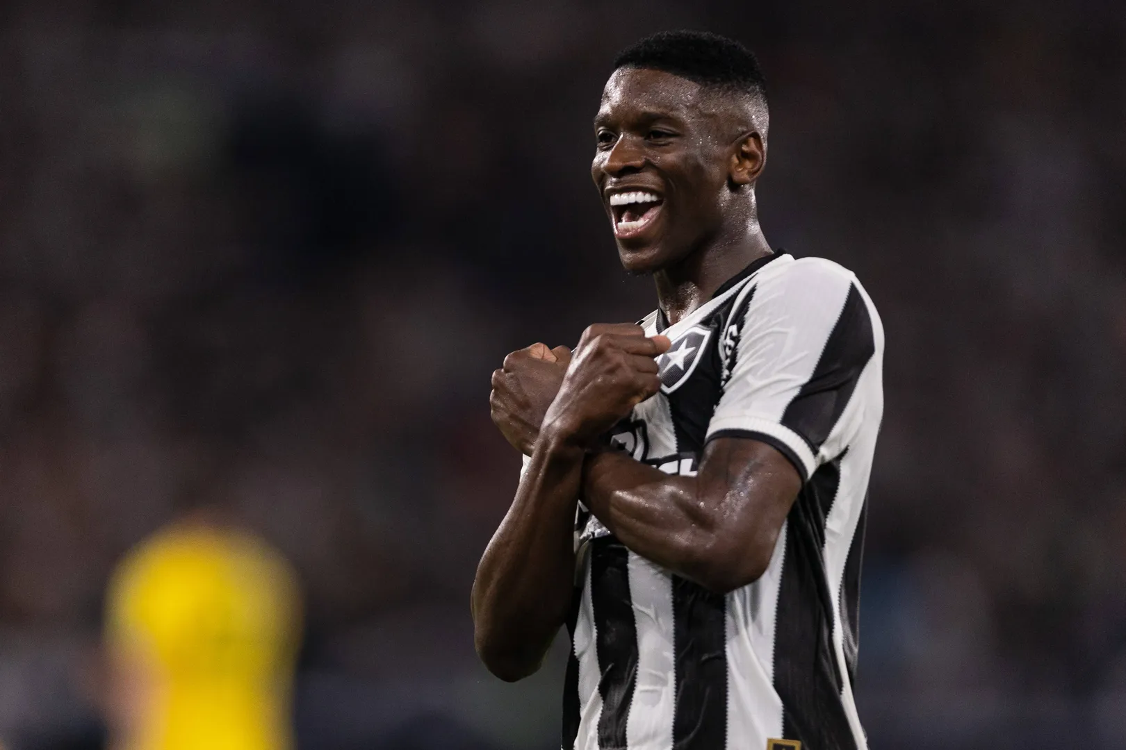 Luiz Henrique &eacute; eleito o melhor jogador da Libertadores e exalta grandeza do Botafogo ap&oacute;s conquista in&eacute;dita