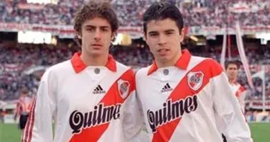 O Cerro guarda lembran&ccedil;as de tempos m&aacute;gicos ao River: O show de Aimar, Saviola e &Aacute;ngel