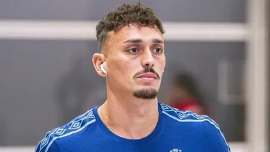 Pituca recebe proposta do exterior e pend&ecirc;ncia pode acelerar seu adeus ao Santos; entenda