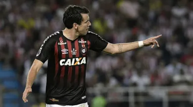Das arquibancadas ao alto do p&oacute;dio, Pablo viveu como ningu&eacute;m o sonho na Sul-Americana