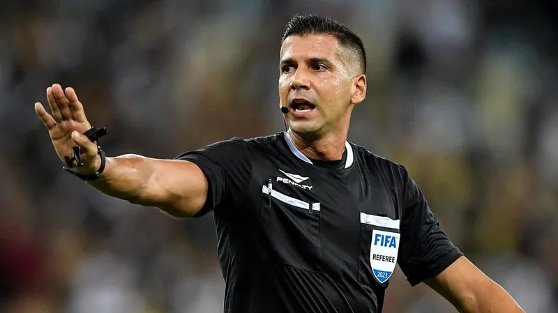 Bruno Arleu de Ara&uacute;jo em jogo do Campeonato Carioca 2023