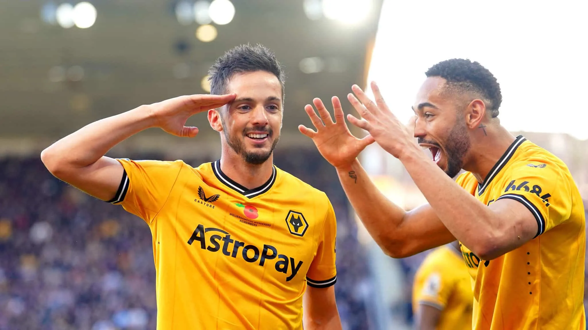 Wolves acreditam at&eacute; o fim e arrancam virada nos acr&eacute;scimos contra o Tottenham