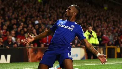 Drogba diz que Hazard &eacute; &iacute;dolo do Chelsea e elogia David Luiz: &ldquo;Todo mundo no clube o ama&rdquo;
