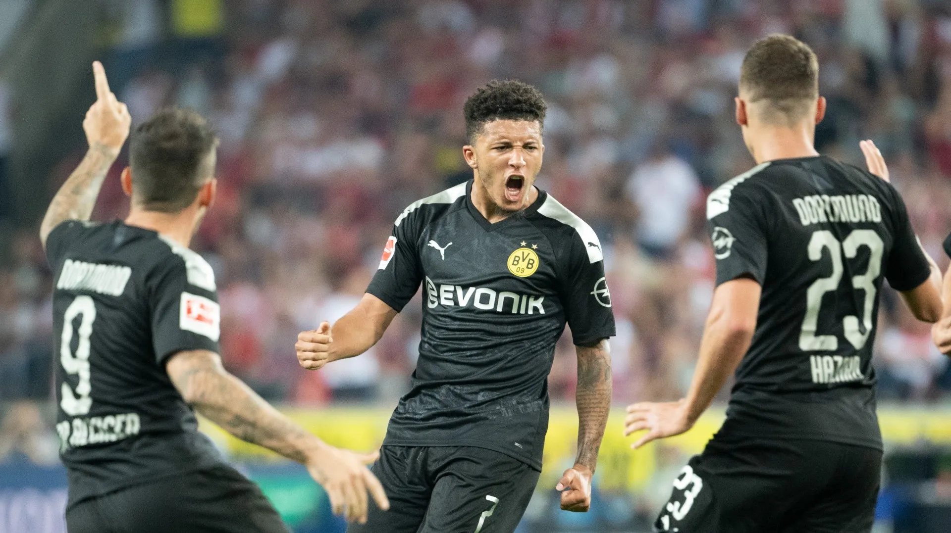 O Dortmund suou contra o Col&ocirc;nia, mas contou com seu banco e arrancou mais uma virada