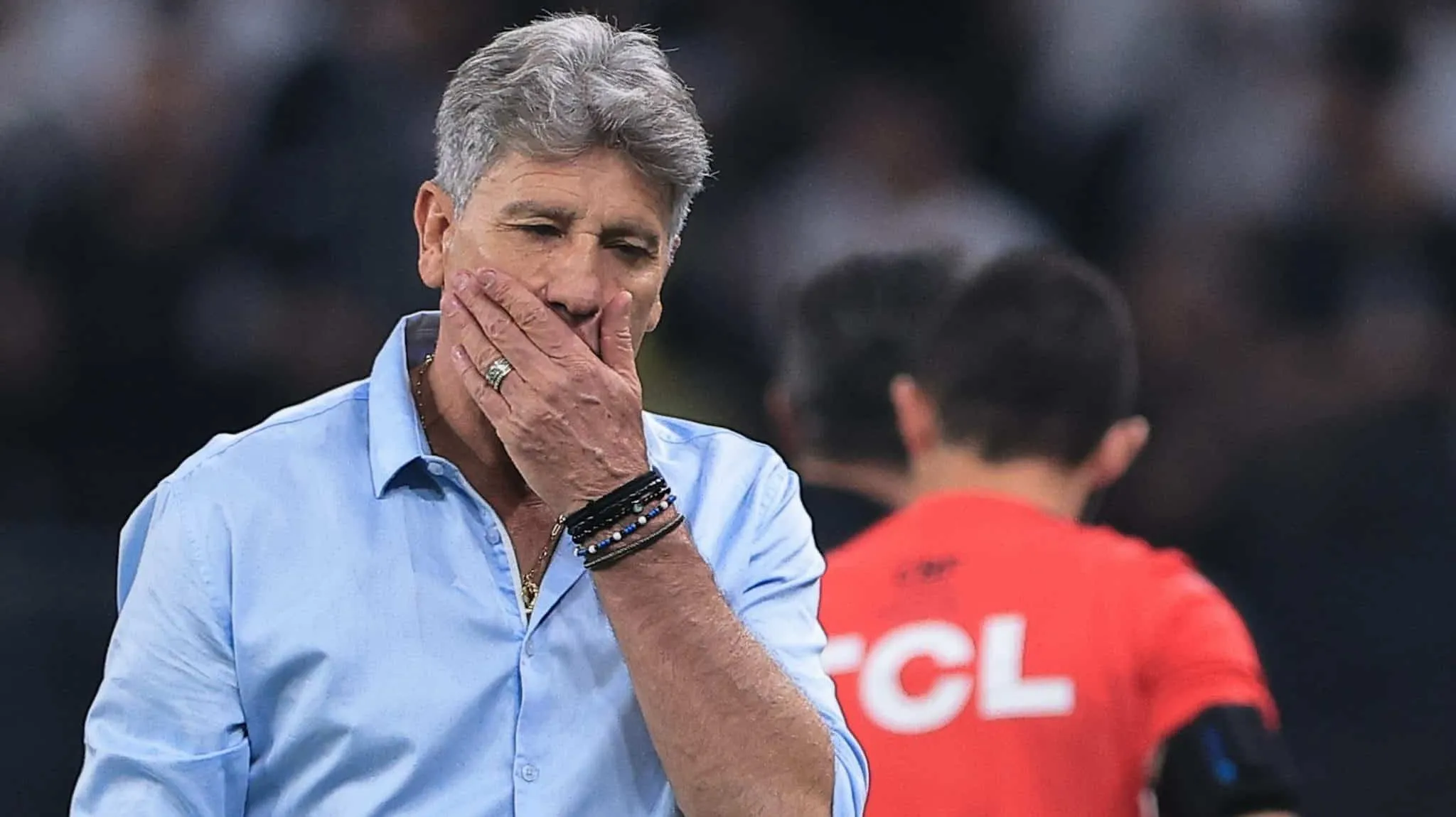 &lsquo;Maior mentira do mundo&rsquo;: Renato detona arbitragem e CBF ap&oacute;s empate com o Corinthians