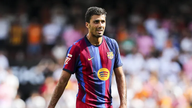 &lsquo;Dizem que eu e Rodri n&atilde;o funcionamos': Meia usa vit&oacute;ria do Barcelona para contrariar an&aacute;lises