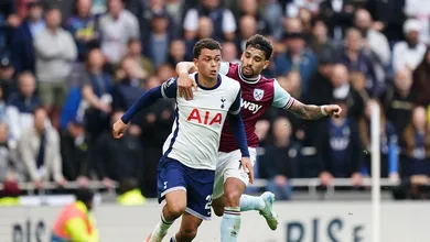 Ap&oacute;s semana conturbada, Paquet&aacute; tem atua&ccedil;&atilde;o para se esquecer e West Ham &eacute; atropelado