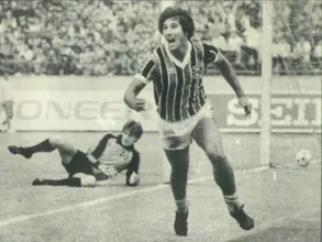 H&aacute; 35 anos, Renato cruzava o primeiro portal da imortalidade tricolor