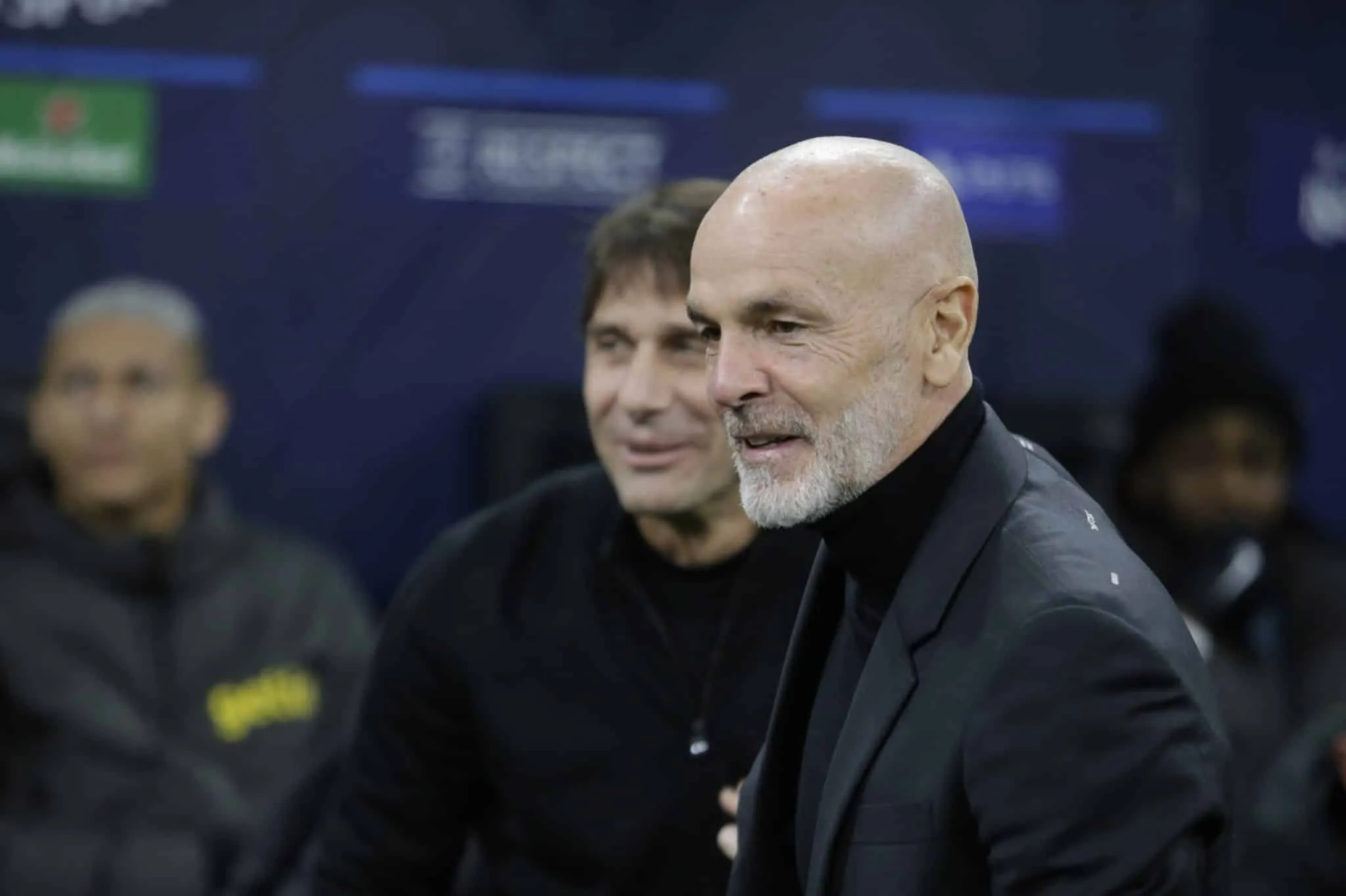 Ibrahimovic fala o que pensa de Pioli enquanto sombra de Conte paira sobre o Milan
