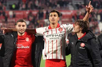 Atua&ccedil;&atilde;o de Vitor Reis contra o Barcelona comprova objetivo do City e anima para futuro