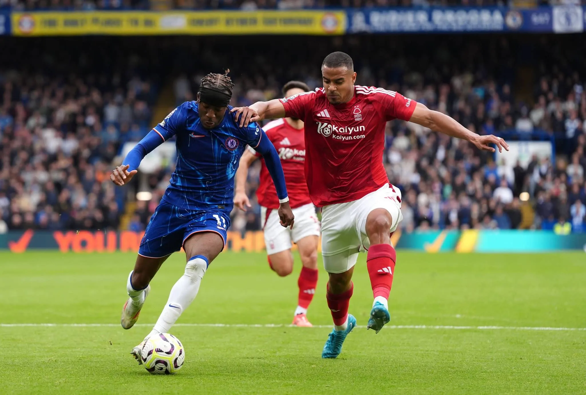 &lsquo;Vai se naturalizar&rsquo;: Murillo &eacute; elogiado por jogo contra o Chelsea ap&oacute;s mais uma aus&ecirc;ncia na Sele&ccedil;&atilde;o