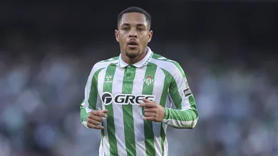 Como &lsquo;caso Dani Olmo&rsquo; pode atrapalhar futuro de Vitor Roque no Betis?