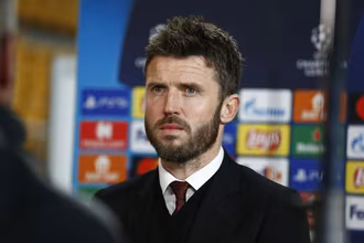Com Carrick de interino, Manchester United inclui t&eacute;cnico em lista para a pr&oacute;xima temporada