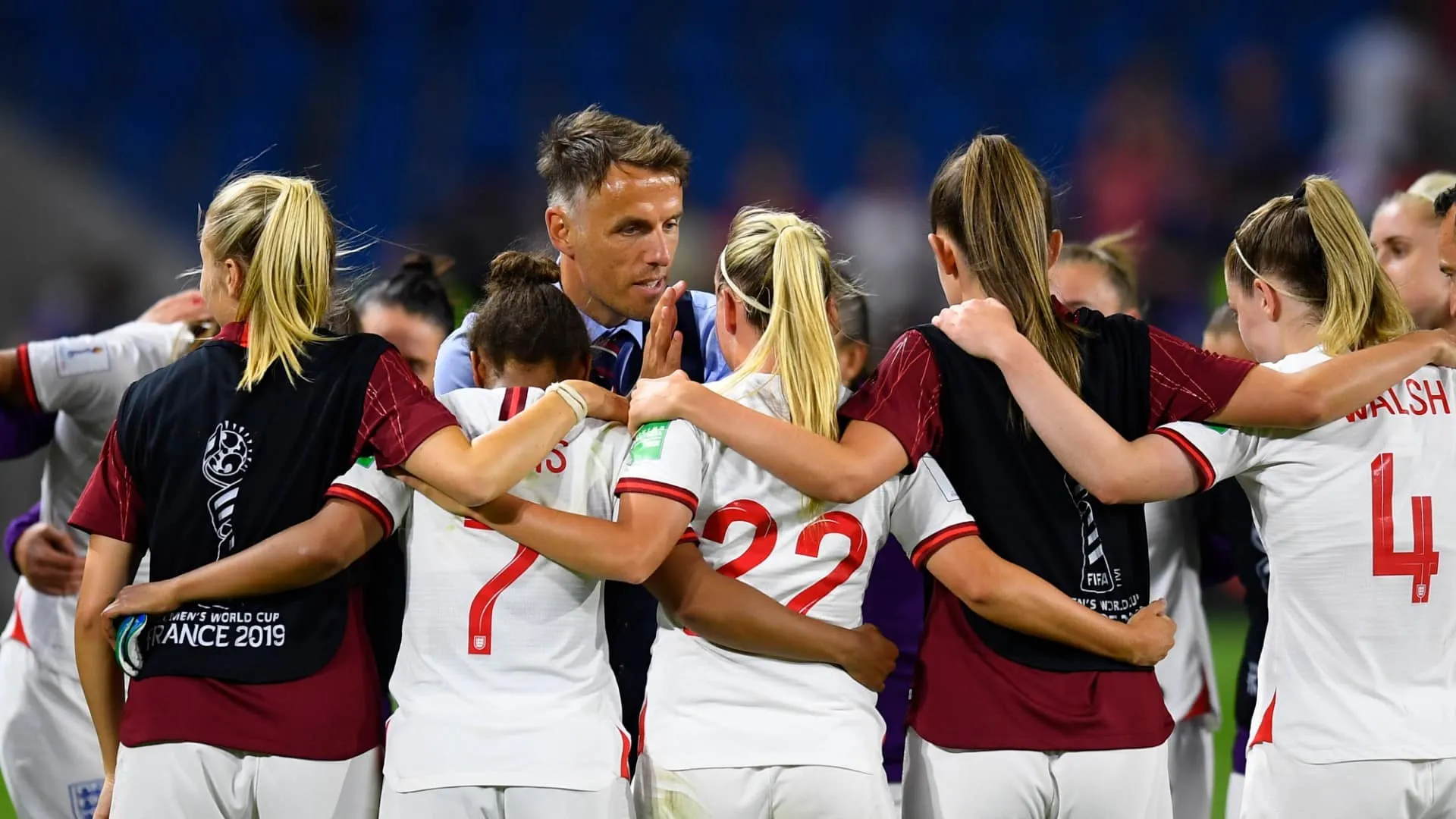 Phil Neville, da Inglaterra: &ldquo;Nos &uacute;ltimos tr&ecirc;s meses, queria acelerar minha vida para este ponto&rdquo;