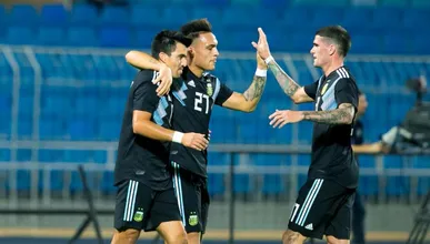 A Argentina goleou o Iraque e, entre outros novatos, Lautaro fez seu primeiro tento pela sele&ccedil;&atilde;o