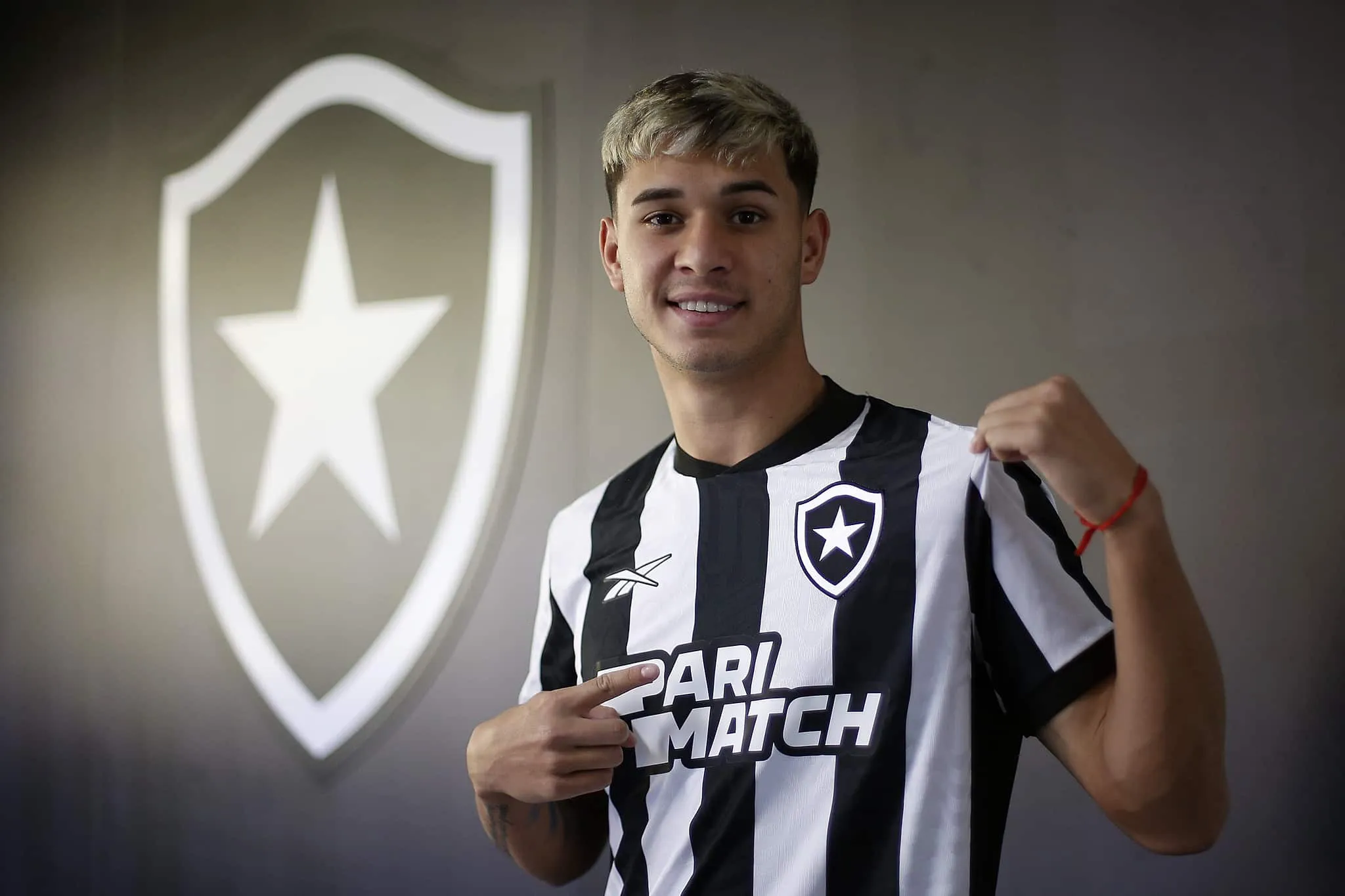 Botafogo anuncia Mateo Ponte e acerta pr&eacute;-contrato com atacante do Ituano