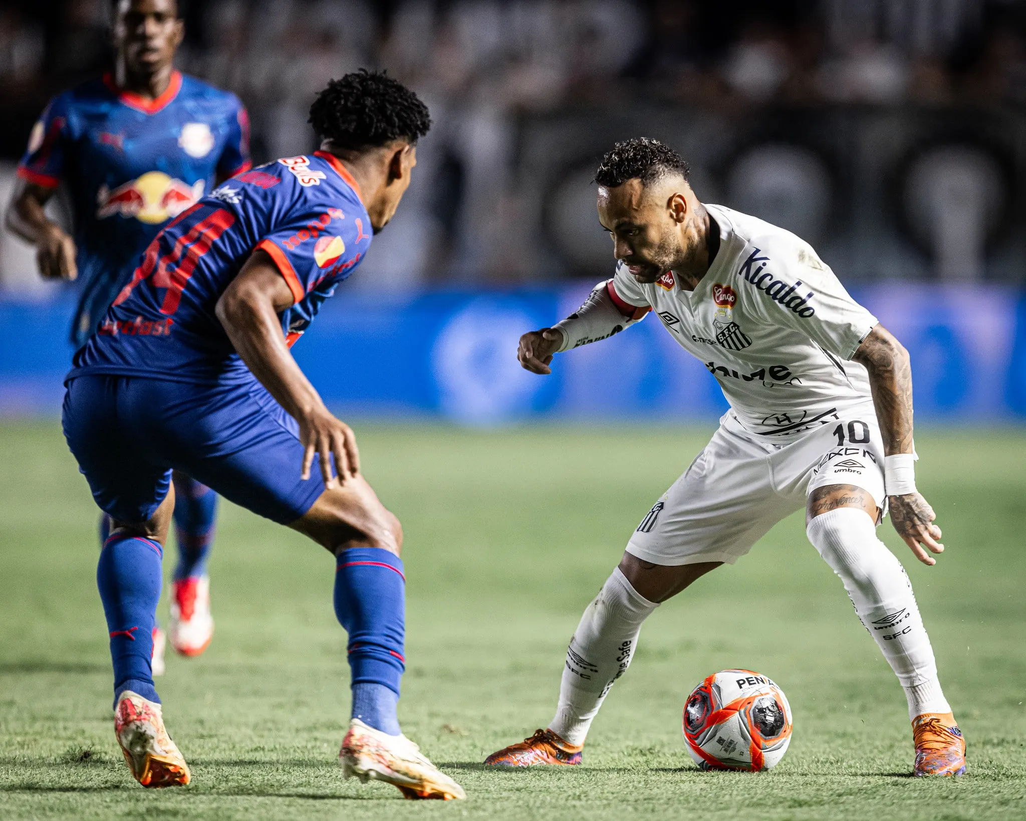Neymar em a&ccedil;&atilde;o durante Santos e Bragantino, no Paulista