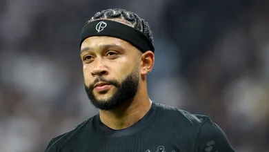 &Iacute;dolo do Racing, Simeone rasga elogios ao Corinthians e se rende a talento de Depay