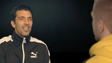 Buffon e Reus falam de Obama, Batman e, claro, futebol na pr&eacute;via de Juventus x Dortmund