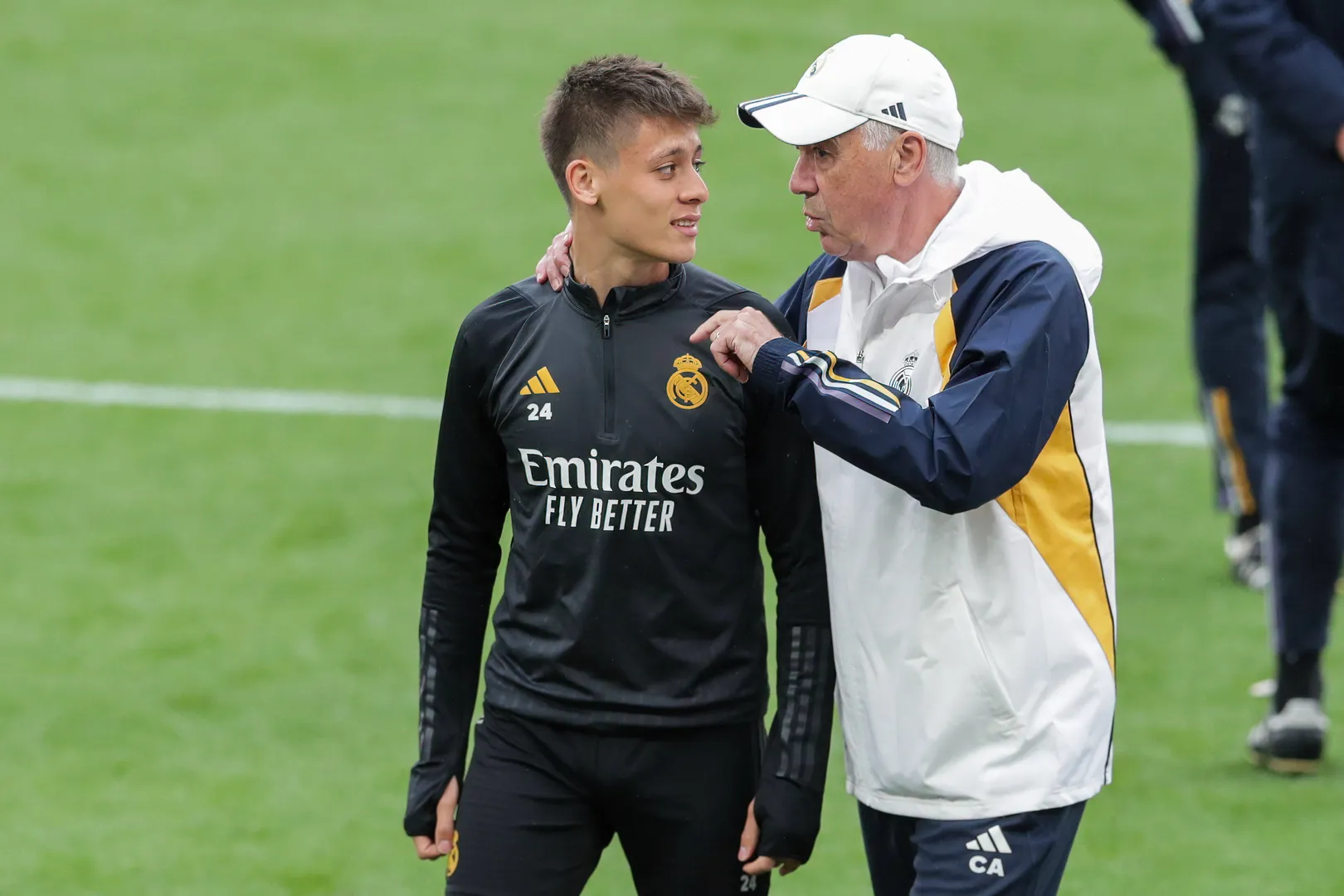 Ancelotti e Arda Guler. Foto: Imago