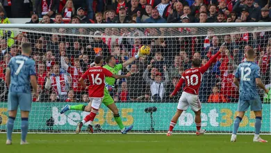 Forest conta com falha do &lsquo;melhor goleiro do mundo&rsquo; para bater o embalado Aston Villa